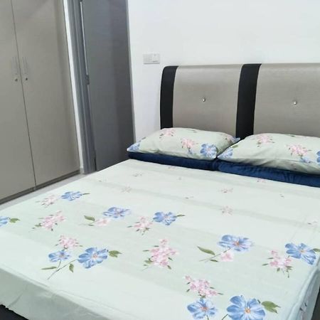 Mesahill Nilai 2 Room Condo - Fast Wifi, Amazing Pool & Tv Eksteriør bilde