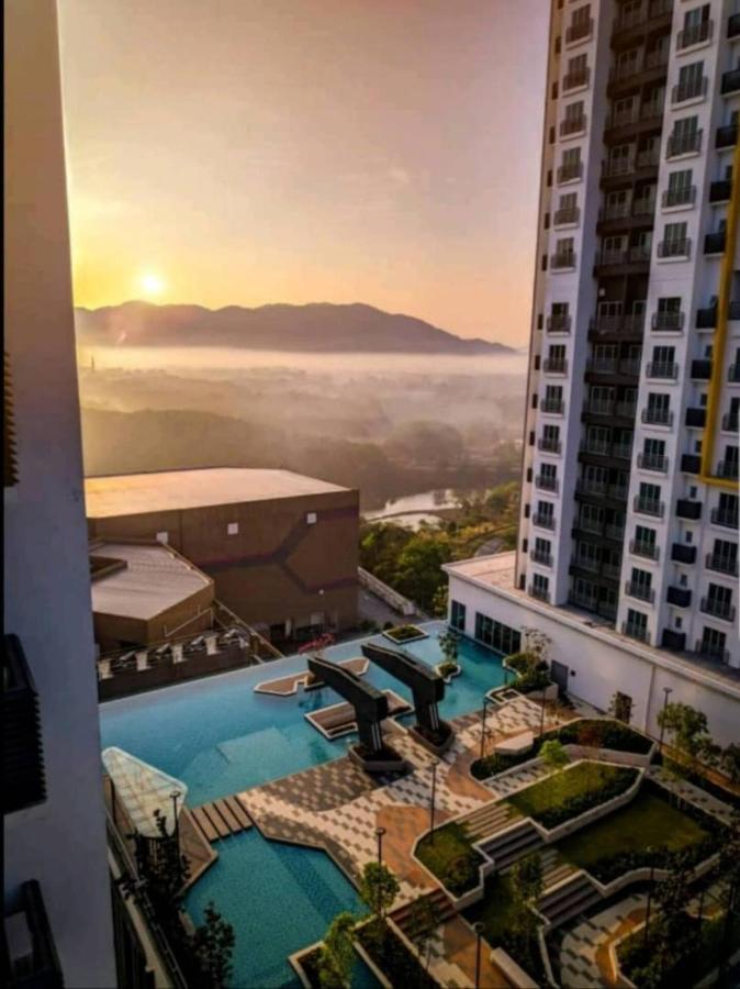 Mesahill Nilai 2 Room Condo - Fast Wifi, Amazing Pool & Tv Eksteriør bilde
