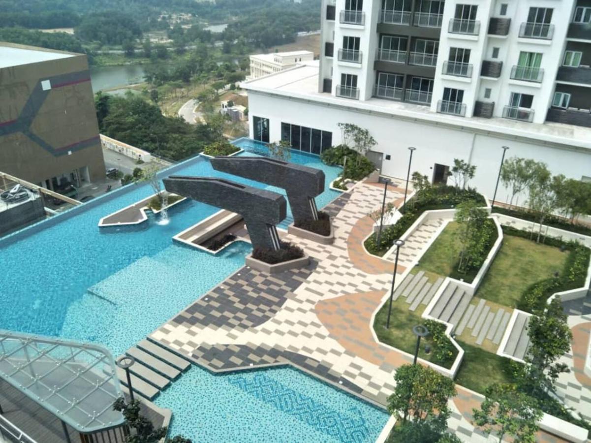 Mesahill Nilai 2 Room Condo - Fast Wifi, Amazing Pool & Tv Eksteriør bilde