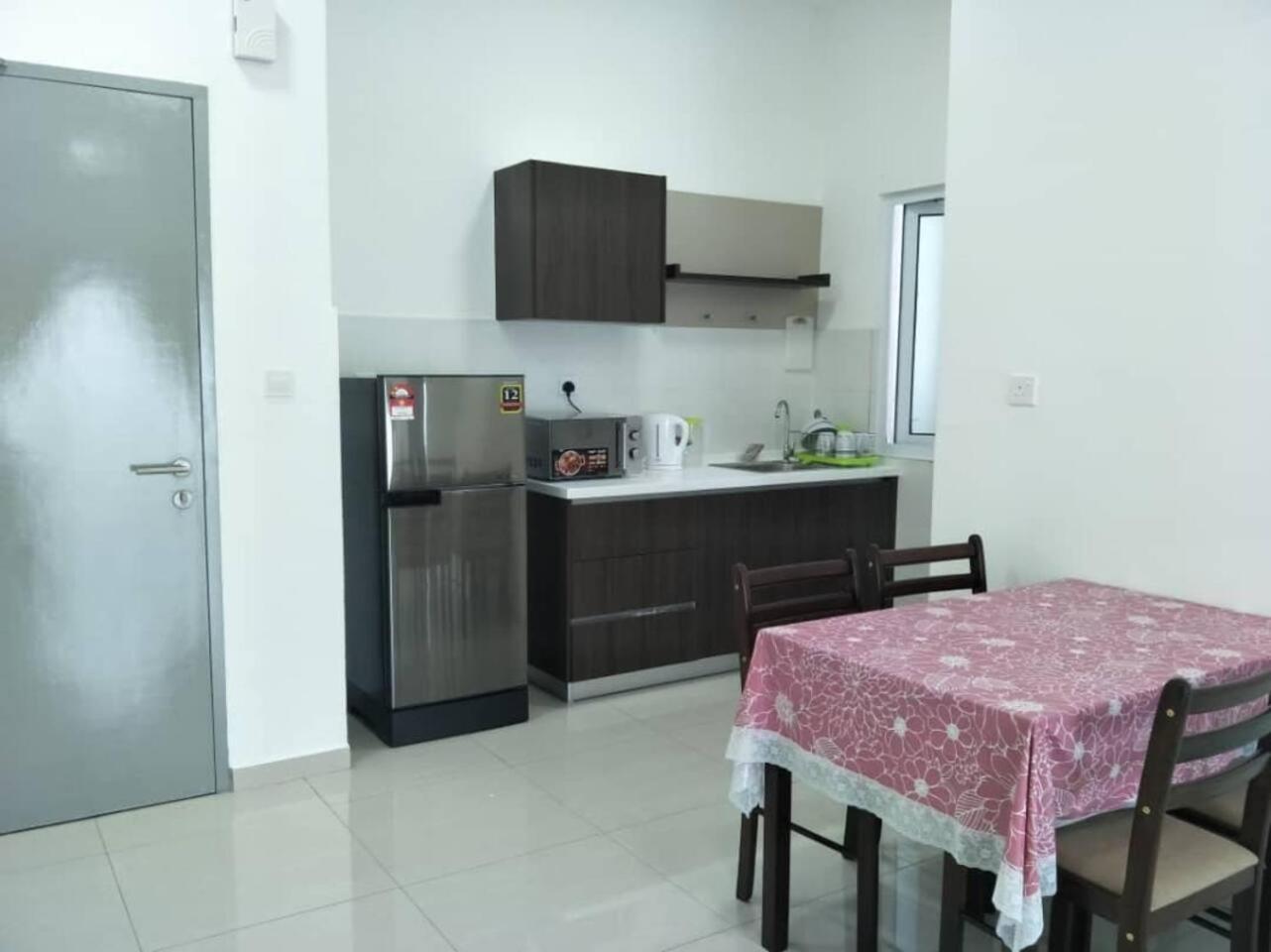 Mesahill Nilai 2 Room Condo - Fast Wifi, Amazing Pool & Tv Eksteriør bilde