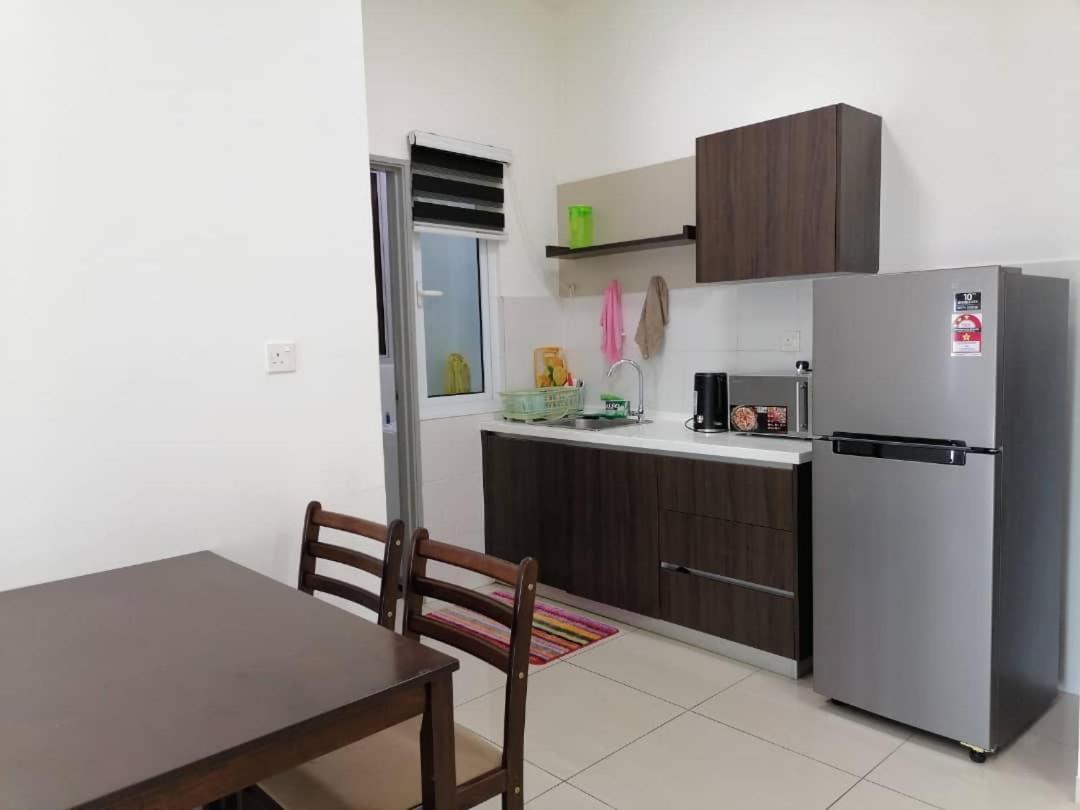 Mesahill Nilai 2 Room Condo - Fast Wifi, Amazing Pool & Tv Eksteriør bilde