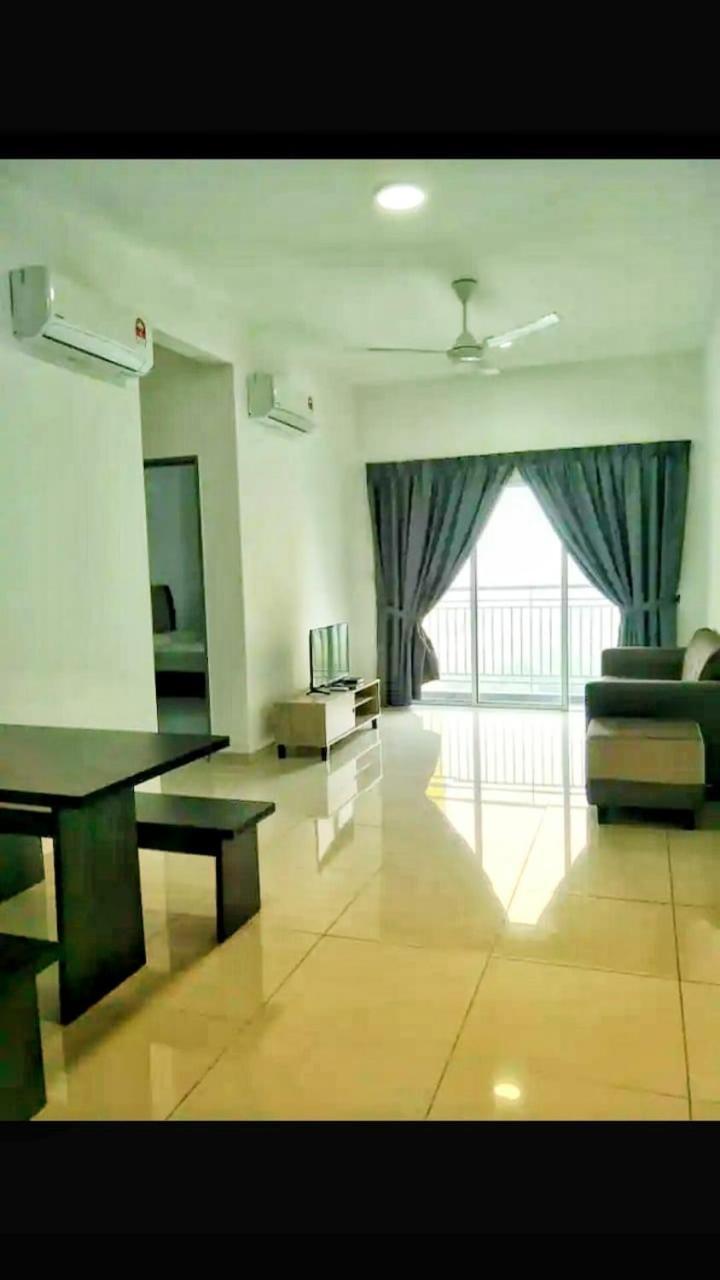 Mesahill Nilai 2 Room Condo - Fast Wifi, Amazing Pool & Tv Eksteriør bilde